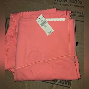 Offline By Aerie Real Me XTRA Hold Up Scallop Legging - L - Spicy Coral - NWT